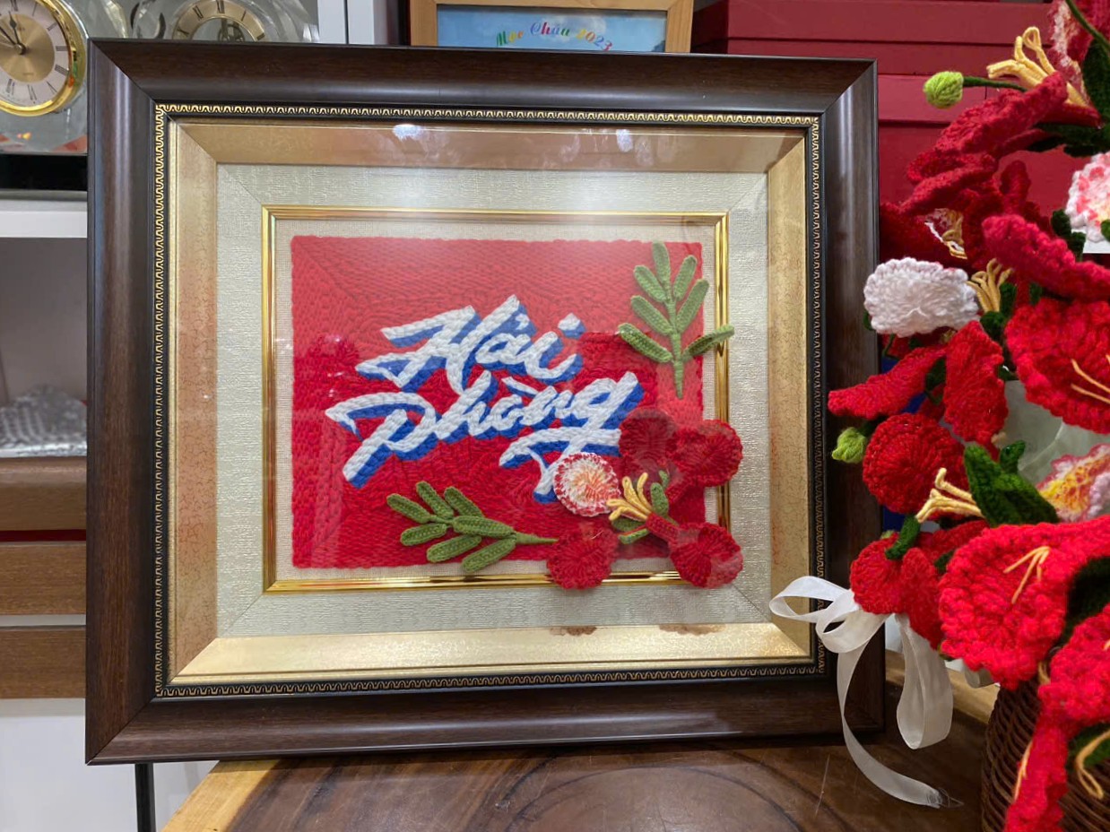 Tranh thêu len nổi chữ Hải Phòng 50x42cm